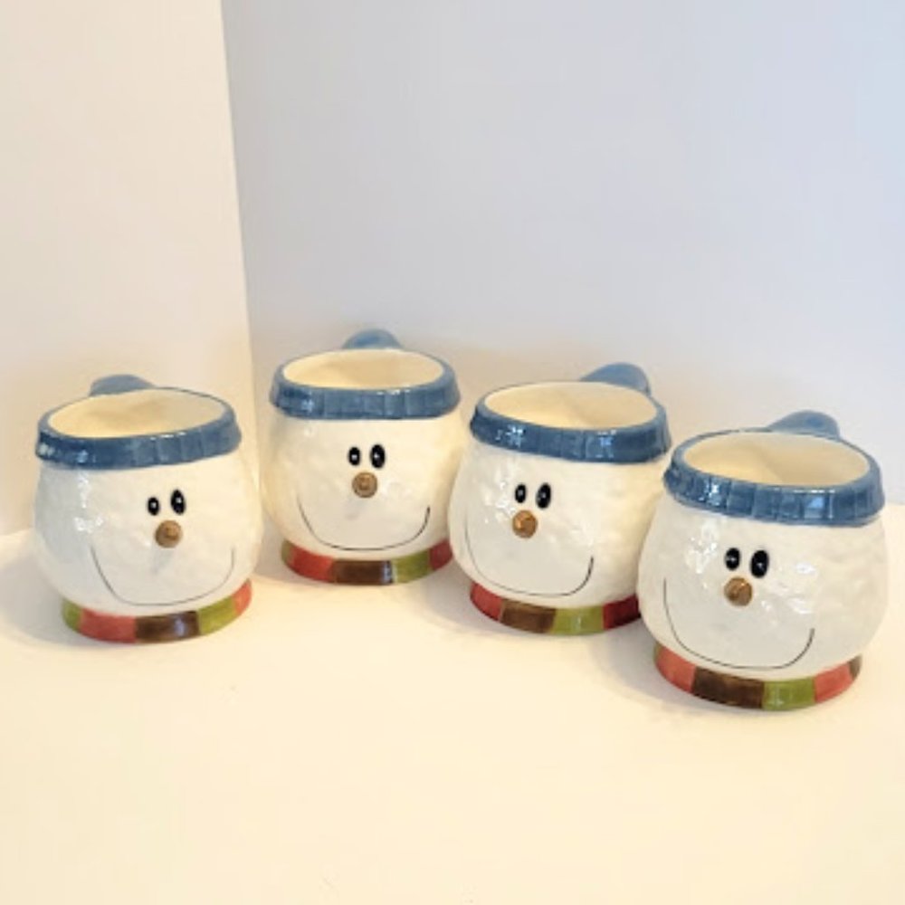 SET OF 4 VINTAGE, BRAND NEW MARKETPLACE SNOWMAN MUGS NIB